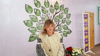 Світлана Євтушенко, 19 школа, Тернопіль, стела Світлана Євтушенко, 19 школа, Тернопіль, стела