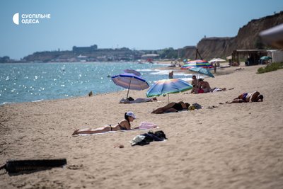 Море, кемпінг і тривоги: як минає сезон у Санжійці на Одещині Море, кемпінг і тривоги: як минає сезон у Санжійці на Одещині