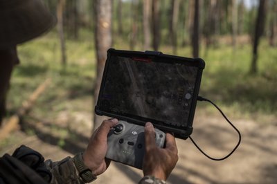 Вбивати потрібно навчитися: Тіна Полек про антропологію війни та миру Вбивати потрібно навчитися: Тіна Полек про антропологію війни та миру