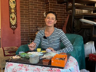 "Коли ти твориш — це і є щастя": майстриня з Черкащини створила на дачі творчий простір "Коли ти твориш — це і є щастя": майстриня з Черкащини створила на дачі творчий простір