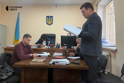 Ексвійськкома Борисова примусово доставлять до суду: засідання зірвалось через "лікування" Ексвійськкома Борисова примусово доставлять до суду: засідання зірвалось через "лікування"
