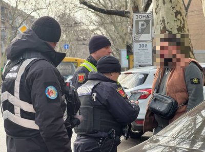 В Одесі перевірили паркування для людей з інвалідністю: порушники отримали штрафи В Одесі перевірили паркування для людей з інвалідністю: порушники отримали штрафи