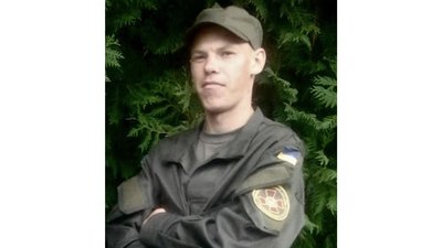 На Чернігівщині поховали загиблих захисників Андрія Пятачука та Анатолія Примушка На Чернігівщині поховали загиблих захисників Андрія Пятачука та Анатолія Примушка