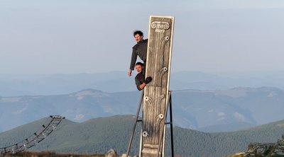 Актори, вистава «Медея», люди, Карпати, гори Актори, вистава «Медея», люди, Карпати, гори