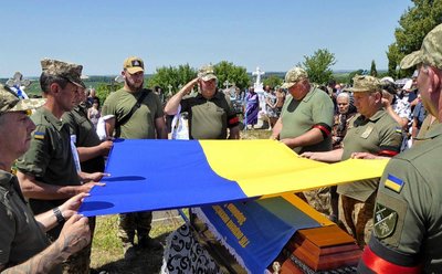 На Тернопільщині попрощалися з бійцем Леонідом Павлюком, похорон військового, 28 червня 2026 року