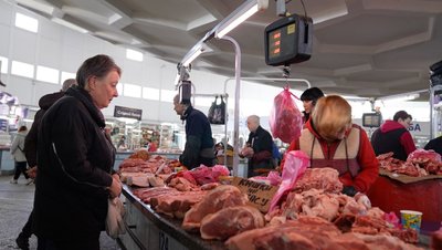 Підчеревина, рулетик та ковбаска: скільки коштує свинина перед Великоднем на ринку у Черкасах Підчеревина, рулетик та ковбаска: скільки коштує свинина перед Великоднем на ринку у Черкасах