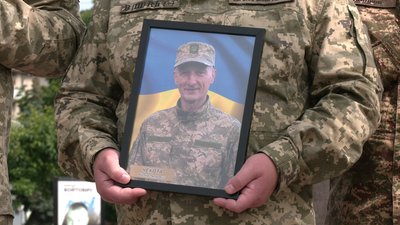 З добровольцями Віктором Чекотою, Василем Чикалюком та Євгенієм Шаблевським попрощалися у Рівному З добровольцями Віктором Чекотою, Василем Чикалюком та Євгенієм Шаблевським попрощалися у Рівному