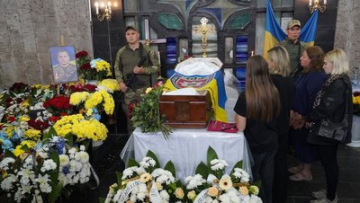 Олександр Вінічуком, Дім печалі, похорон Олександр Вінічуком, Дім печалі, похорон