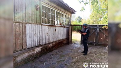 Вибиті вікна, пошкоджені стіни: росіяни обстріляли будинок у Семенівці, що в прикордонні Чернігівщини Вибиті вікна, пошкоджені стіни: росіяни обстріляли будинок у Семенівці, що в прикордонні Чернігівщини