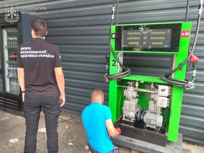 На Одещині судитимуть чоловіка за незаконний продаж пального з двох АЗС На Одещині судитимуть чоловіка за незаконний продаж пального з двох АЗС