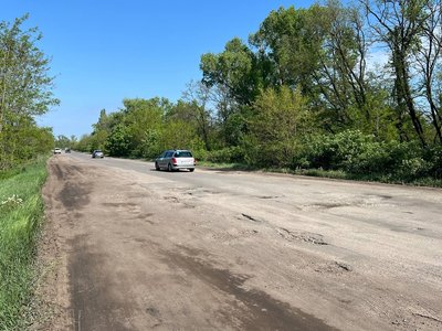 "Печінки відпадають": черкащани просять відремонтувати дорогу до Чигирина "Печінки відпадають": черкащани просять відремонтувати дорогу до Чигирина