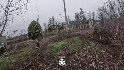 Військовий "Хартії" під час операції із зачистки Куп'янська Військовий "Хартії" під час операції із зачистки Куп'янська
