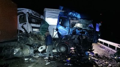 ДТП на об'їзній Житомира: рух в обидва напрямки перекритий ДТП на об'їзній Житомира: рух в обидва напрямки перекритий