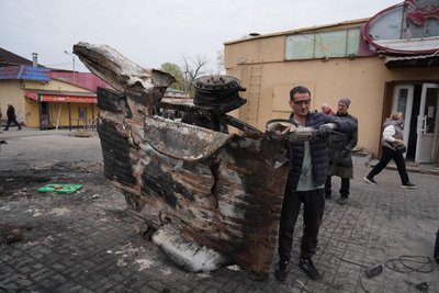 Понівечені будинки, центральний ринок та музей. Фоторепортаж з місць ударів РФ по Дніпру