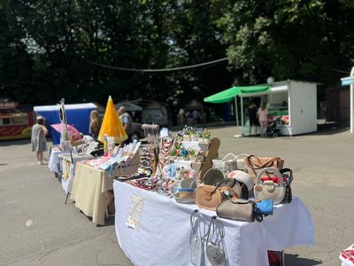 У Вінниці провели благодійний ярмарок на підтримку військових розвідників У Вінниці провели благодійний ярмарок на підтримку військових розвідників