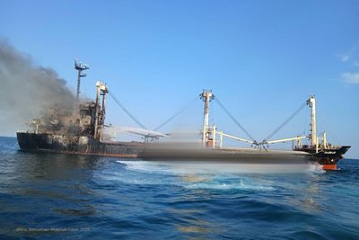 Затонуле судно біля Одеси внаслідок атаки РФ: чому суховантаж не врятували та чи можна його підняти Затонуле судно біля Одеси внаслідок атаки РФ: чому суховантаж не врятували та чи можна його підняти