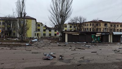 На відновлення медзакладів в Донецькій області треба понад два мільйони доларів та більш як мільйон — в Луганській