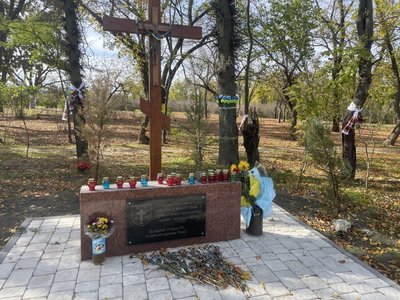З автоматами та "коктейлями Молотова" йшли на російські танки. Історія захисника на псевдо "Херсон" З автоматами та "коктейлями Молотова" йшли на російські танки. Історія захисника на псевдо "Херсон"