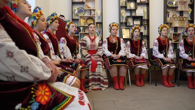 "Ці пісні — спадщина ЮНЕСКО": на Дніпропетровщині 35 років співають козацькі затяжні пісні "Ці пісні — спадщина ЮНЕСКО": на Дніпропетровщині 35 років співають козацькі затяжні пісні