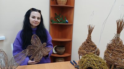 "Мабуть, в мене є крила", — майстриня з Малина на Житомирщині займається лозоплетінням "Мабуть, в мене є крила", — майстриня з Малина на Житомирщині займається лозоплетінням