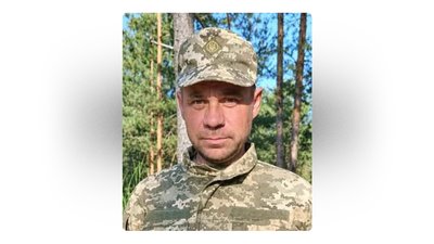На Чернігівщині попрощалися з шістьма захисниками України На Чернігівщині попрощалися з шістьма захисниками України