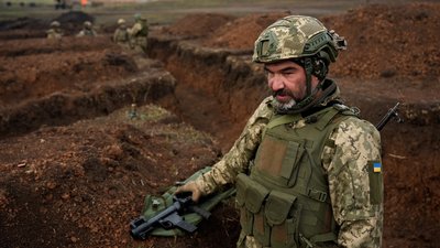 Навчання бійці 152 окрема єгерська бригада Покровський напрямок військовослужбовець 152-ї єгерської бригади "Крава" Дніпропетровська область 22 листопада 2024 рік Навчання бійці 152 окрема єгерська бригада Покровський напрямок військовослужбовець 152-ї єгерської бригади "Крава" Дніпропетровська область 22 листопада 2024 рік