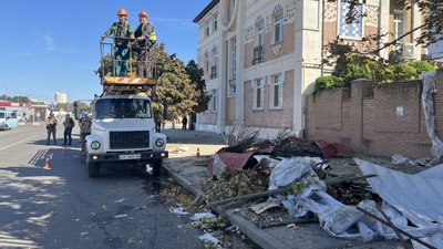 Наслідки влучання "Шахеда" в Слобідському районі Наслідки влучання "Шахеда" в Слобідському районі