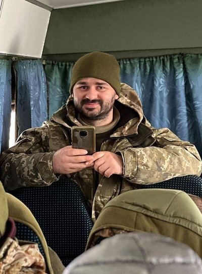 «Він всіх захистив собою»: історія загиблого прикордонника Руслана Арабаджи «Він всіх захистив собою»: історія загиблого прикордонника Руслана Арабаджи