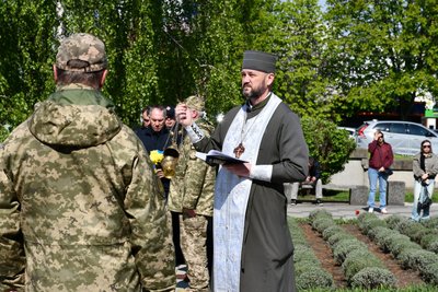 40-ві роковини вибухів на ЧАЕС: у Кропивницькому поклали квіти до пам’ятника "Жертвам Чорнобиля" 40-ві роковини вибухів на ЧАЕС: у Кропивницькому поклали квіти до пам’ятника "Жертвам Чорнобиля"