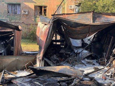 «Гармидер страшний, кров». Що відбувається на місці удару РФ по Дніпру «Гармидер страшний, кров». Що відбувається на місці удару РФ по Дніпру