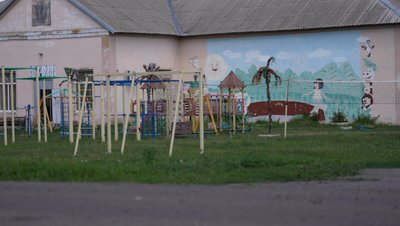 "Щодня б’ють БпЛА, а останнім часом почали прилітати й КАБи". Репортаж з Райполя на Дніпропетровщині за 9 км від фронту "Щодня б’ють БпЛА, а останнім часом почали прилітати й КАБи". Репортаж з Райполя на Дніпропетровщині за 9 км від фронту