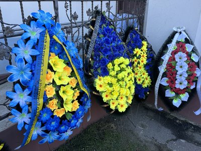 Загинув внаслідок російського обстрілу. У Херсоні попрощались з волонтером Павлом Матвійцем Загинув внаслідок російського обстрілу. У Херсоні попрощались з волонтером Павлом Матвійцем