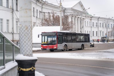 У Полтаві запустили нові великогабаритні автобуси на кільцевому маршруті У Полтаві запустили нові великогабаритні автобуси на кільцевому маршруті