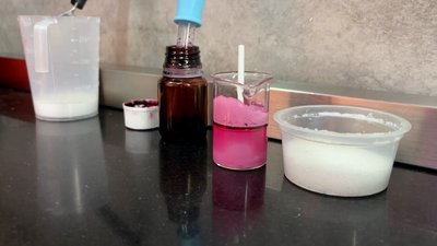 500 кілограмів за 4 місяці: на Чернігівщині чоловік робить карамель за власним рецептом 500 кілограмів за 4 місяці: на Чернігівщині чоловік робить карамель за власним рецептом