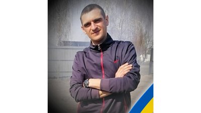 На Чернігівщині попрощалися із військовими ЗСУ Сергієм Ремезом та Олексієм Моісєєвим На Чернігівщині попрощалися із військовими ЗСУ Сергієм Ремезом та Олексієм Моісєєвим