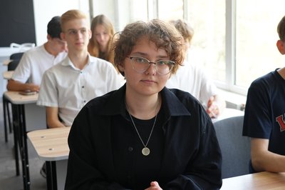 "Я пишаюся своїм вчителем". Фізик-викладач Дніпра увійшов до десятки найкращих освітян країни