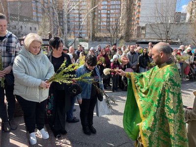 Вербна неділя у Кропивницькому: у храмах моляться за мир та освячують вербу Вербна неділя у Кропивницькому: у храмах моляться за мир та освячують вербу
