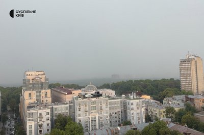Грози, злива і град: Київ та область накрила негода Грози, злива і град: Київ та область накрила негода