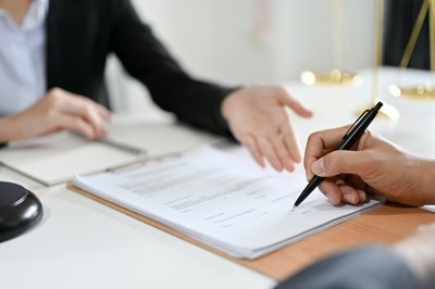 Права людини: що потрібно знати миколаївцям для їхнього захисту Права людини: що потрібно знати миколаївцям для їхнього захисту