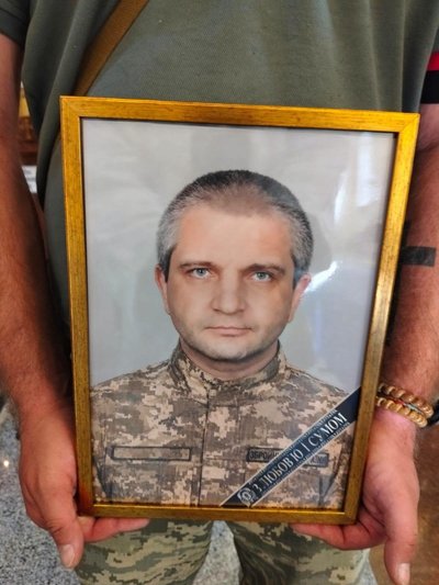 У Полтаві попрощалися із полеглими на фронті чотирма воїнами У Полтаві попрощалися із полеглими на фронті чотирма воїнами