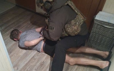 "Люди надсилали передоплату, однак покупки не отримували": у Хмельницькому судитимуть п'ятьох підозрюваних у шахрайстві "Люди надсилали передоплату, однак покупки не отримували": у Хмельницькому судитимуть п'ятьох підозрюваних у шахрайстві