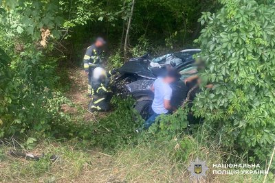 У ДТП на Вінниччині загинули жінка та немовля, ще троє людей госпіталізовані У ДТП на Вінниччині загинули жінка та немовля, ще троє людей госпіталізовані