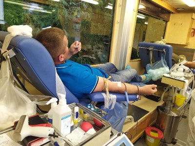 Приїхав спеціальний автобус: у Городку організували збір крові для військових Приїхав спеціальний автобус: у Городку організували збір крові для військових