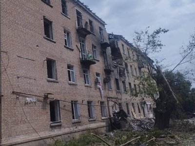 Армія РФ вдарила по Родинському: є поранені Армія РФ вдарила по Родинському: є поранені