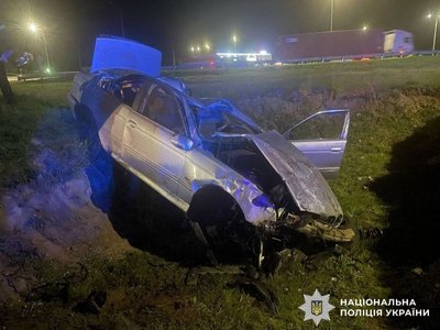 За добу на Вінниччині в трьох ДТП загинули троє людей, ще двоє — в лікарні За добу на Вінниччині в трьох ДТП загинули троє людей, ще двоє — в лікарні
