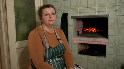 "Піч принесла мені популярність": багатодітна мати з Чернігівщини готує за родинними рецептами та знімає про це блог "Піч принесла мені популярність": багатодітна мати з Чернігівщини готує за родинними рецептами та знімає про це блог