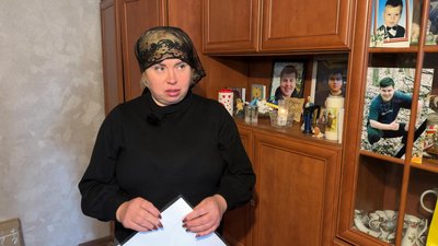 "Шукайте своїх дітей — там ще є могили": хмельничанка з’ясувує обставини смерті сина-військовослужбовця "Шукайте своїх дітей — там ще є могили": хмельничанка з’ясувує обставини смерті сина-військовослужбовця