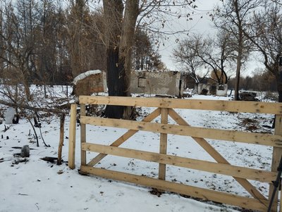 Наймасштабніша лісова пожежа на Полтавщині: що відновили жителі сіл, чиї будинки згоріли Наймасштабніша лісова пожежа на Полтавщині: що відновили жителі сіл, чиї будинки згоріли