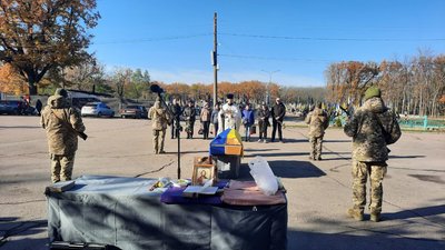 У Кропивницькому попрощались із загиблим у листопаді 2024-го військовим Андрієм Дьяковим У Кропивницькому попрощались із загиблим у листопаді 2024-го військовим Андрієм Дьяковим