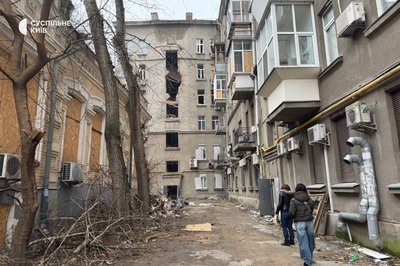 Будинок на Банковій через рік після обстрілу Будинок на Банковій через рік після обстрілу